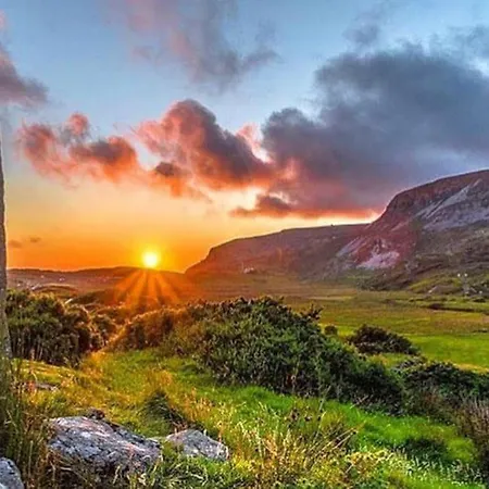 An Teach Beag Glencolmcille, Little From Apartment Glencolumbkille