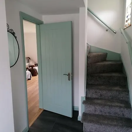 An Teach Beag Glencolmcille, Little From Apartment Glencolumbkille