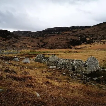 An Teach Beag Glencolmcille, Little From Appartement *