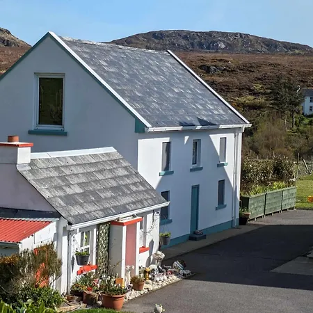 An Teach Beag Glencolmcille, Little From *