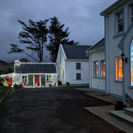 An Teach Beag Glencolmcille, Little From *