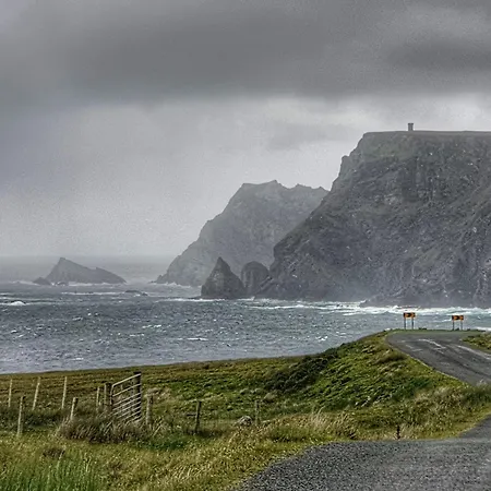 An Teach Beag Glencolmcille, Little From Апартаменты Гленколемкилл