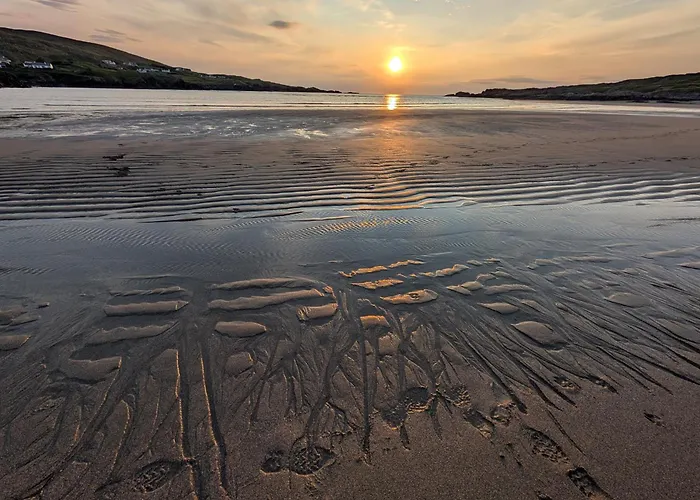 An Teach Beag Glencolmcille, Little From