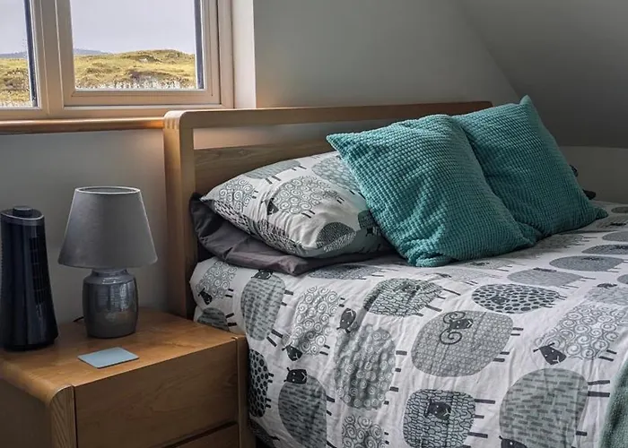 An Teach Beag Glencolmcille, Little From