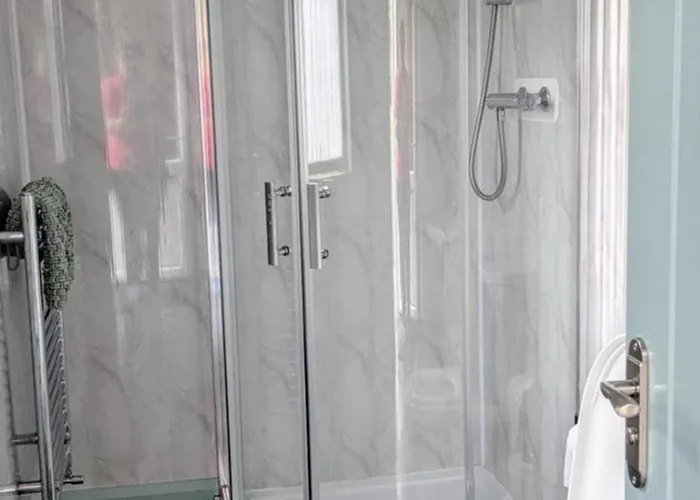 An Teach Beag Glencolmcille, Little From