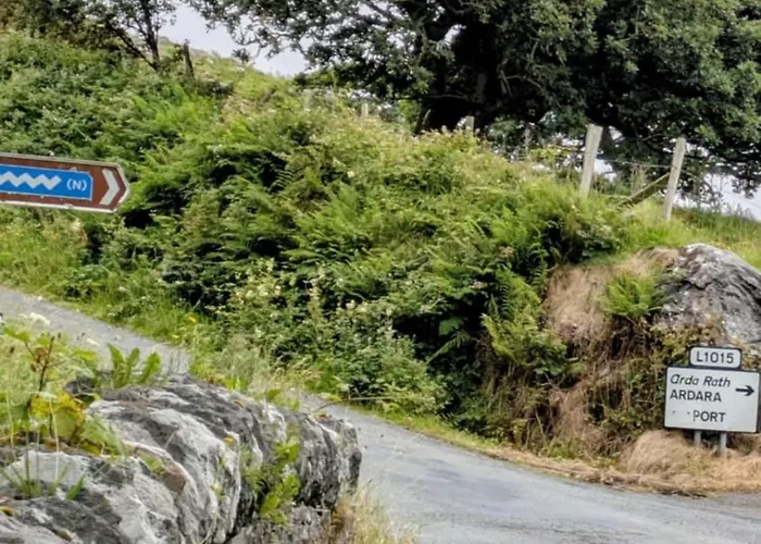 Апартаменты An Teach Beag Glencolmcille, Little From *